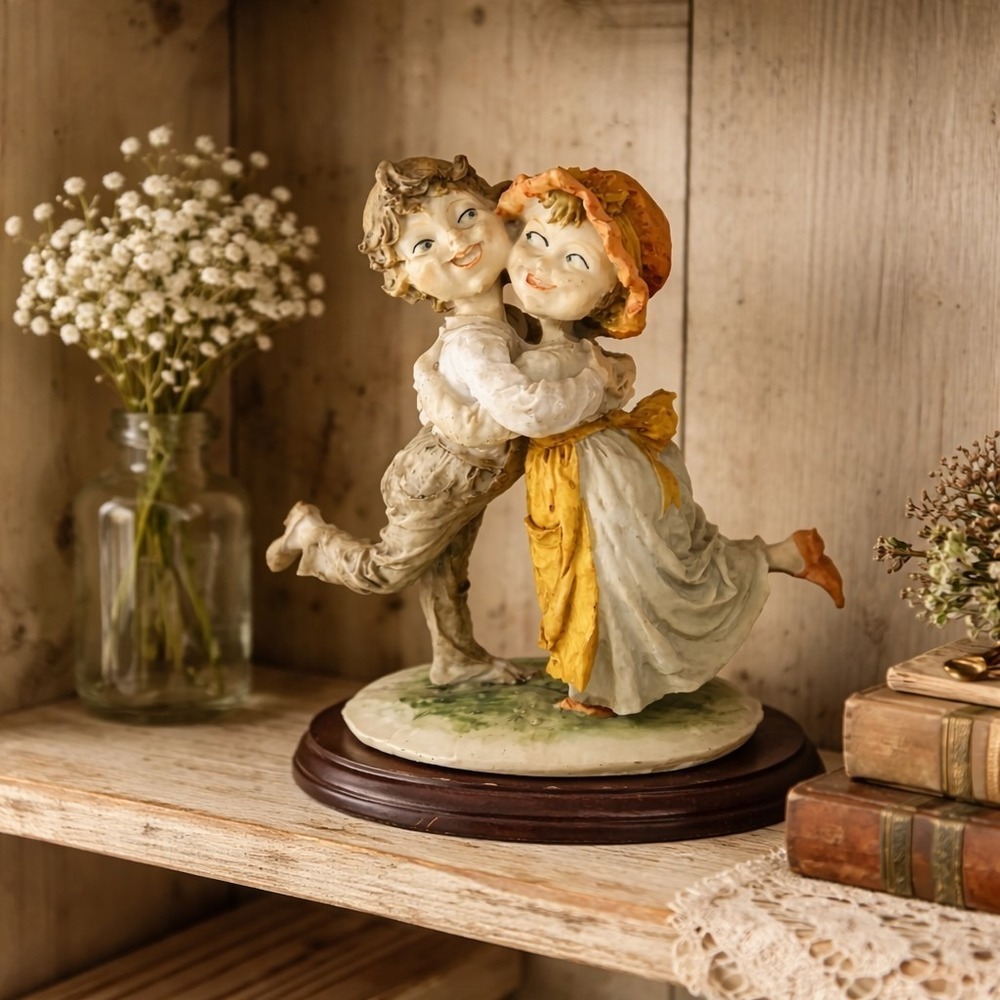 Giuseppe Armani Italy Gulliver World Boy Girl Embrace Figurine Rare Cottagecore